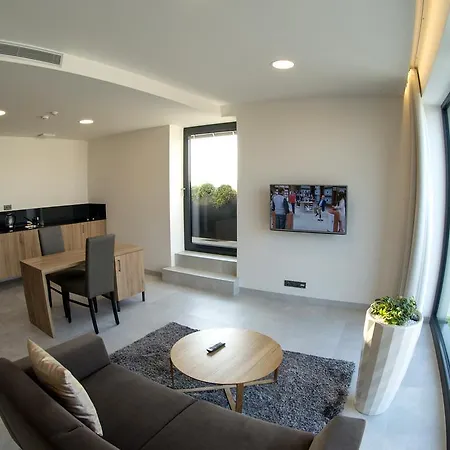 Daire Mg Restaurace/luxury *