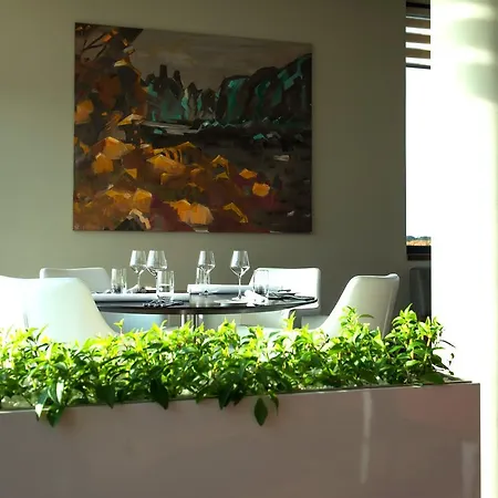 Lägenhet Mg Restaurace/luxury Mladá Boleslav