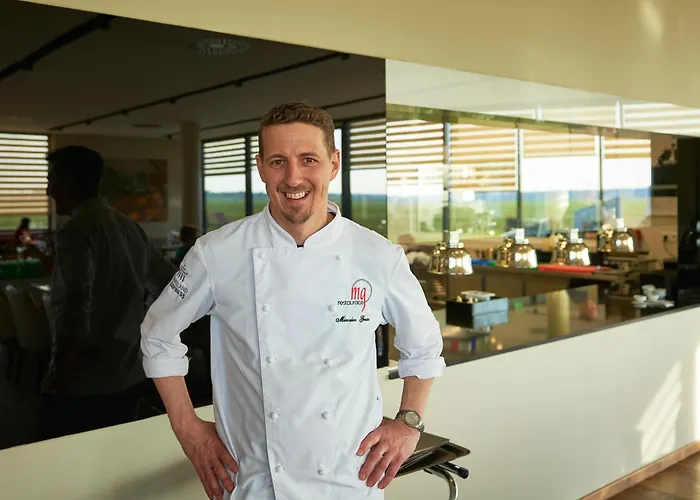 Mg Restaurace/luxury Апартаменты *