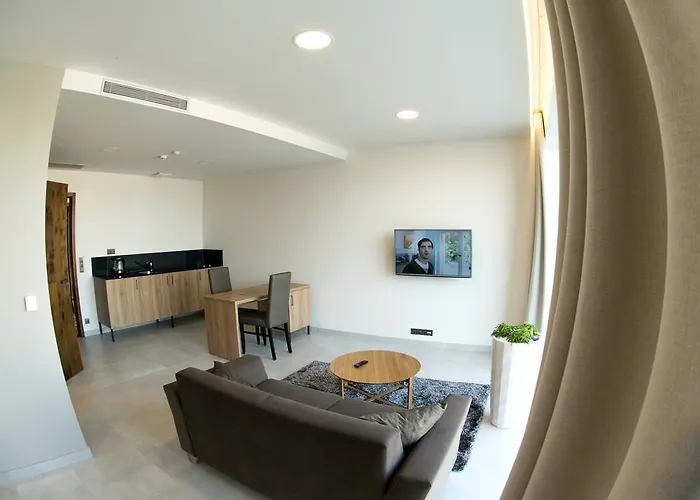 Mg Restaurace/luxury Daire Mladá Boleslav