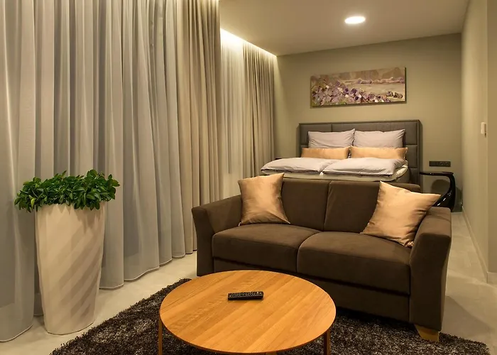 Mg Restaurace/luxury Млада-Болеслав